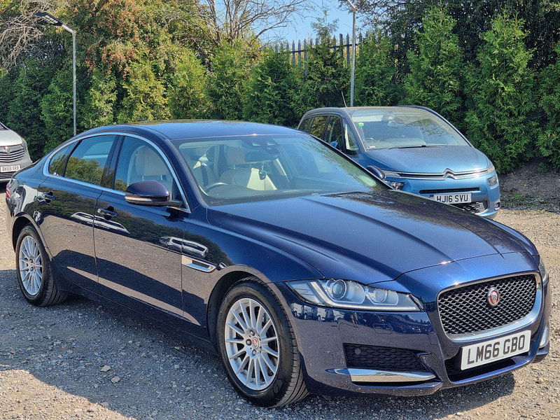 Jaguar XF 2.0d Prestige Auto Euro 6 (s/s) 4dr 4dr Automatic 2025