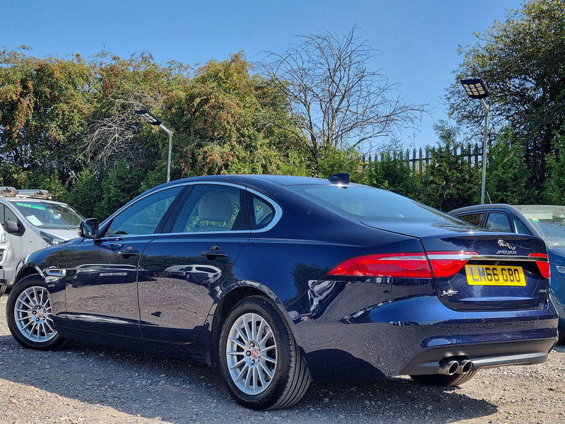 Jaguar XF 2.0d Prestige Auto Euro 6 (s/s) 4dr 4dr Automatic 2025