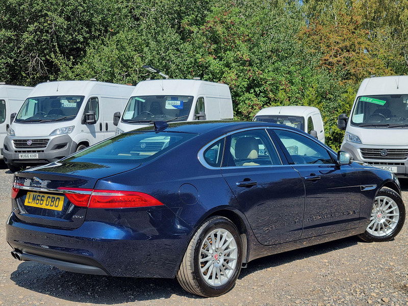Jaguar XF 2.0d Prestige Auto Euro 6 (s/s) 4dr 4dr Automatic 2025