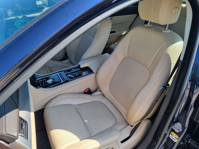 Jaguar XF 2.0d Prestige Auto Euro 6 (s/s) 4dr 4dr Automatic 2025
