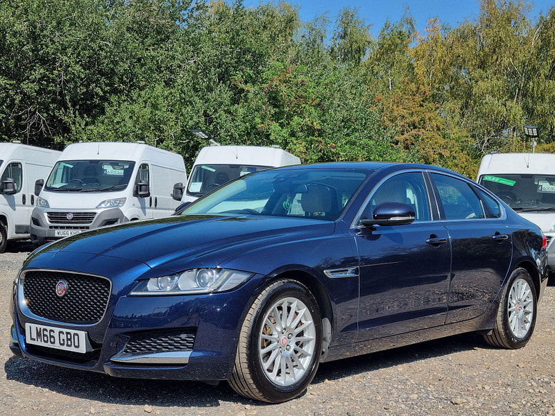 Jaguar XF 2.0d Prestige Auto Euro 6 (s/s) 4dr 4dr Automatic 2025