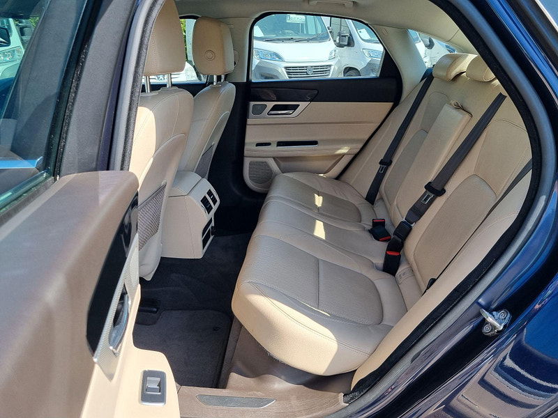 Jaguar XF 2.0d Prestige Auto Euro 6 (s/s) 4dr 4dr Automatic 2025