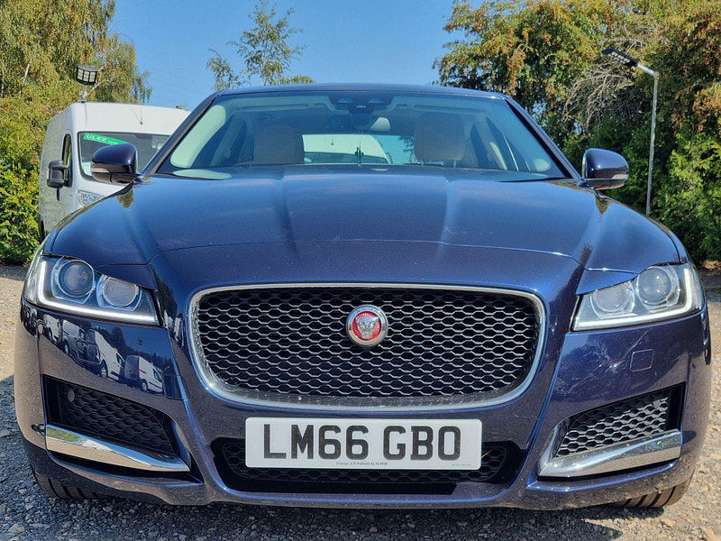 Jaguar XF 2.0d Prestige Auto Euro 6 (s/s) 4dr 4dr Automatic 2025
