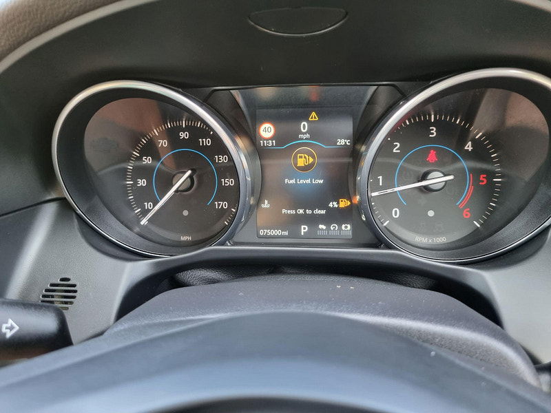 Jaguar XF 2.0d Prestige Auto Euro 6 (s/s) 4dr 4dr Automatic 2025