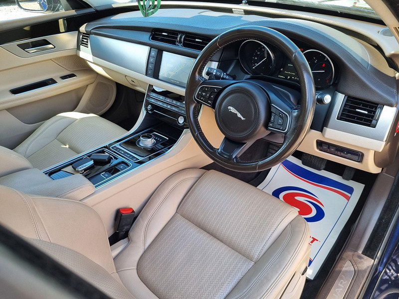 Jaguar XF 2.0d Prestige Auto Euro 6 (s/s) 4dr 4dr Automatic 2025