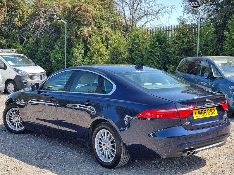 Jaguar XF 2.0d Prestige Auto Euro 6 (s/s) 4dr 4dr Automatic 2025
