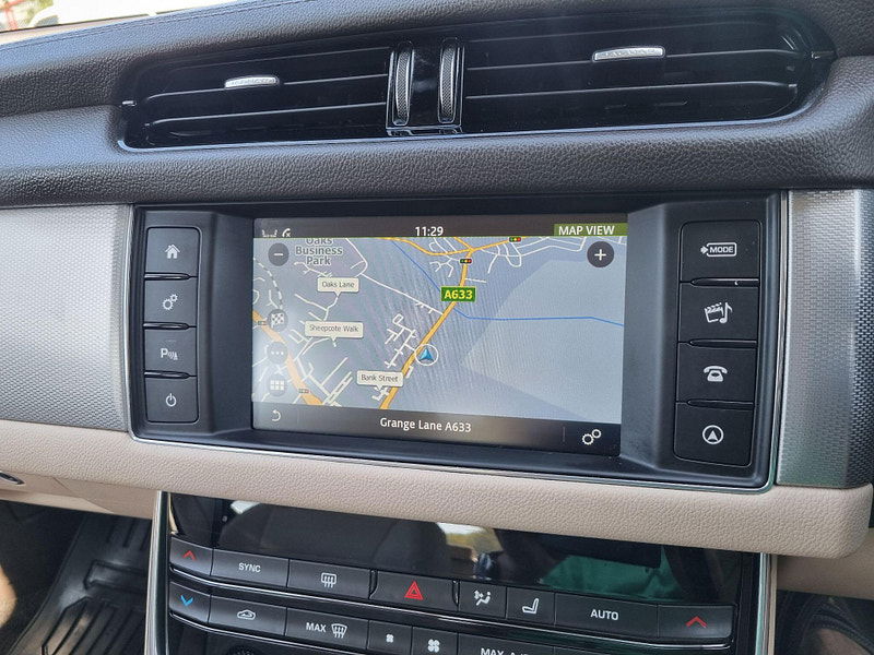 Jaguar XF 2.0d Prestige Auto Euro 6 (s/s) 4dr 4dr Automatic 2025