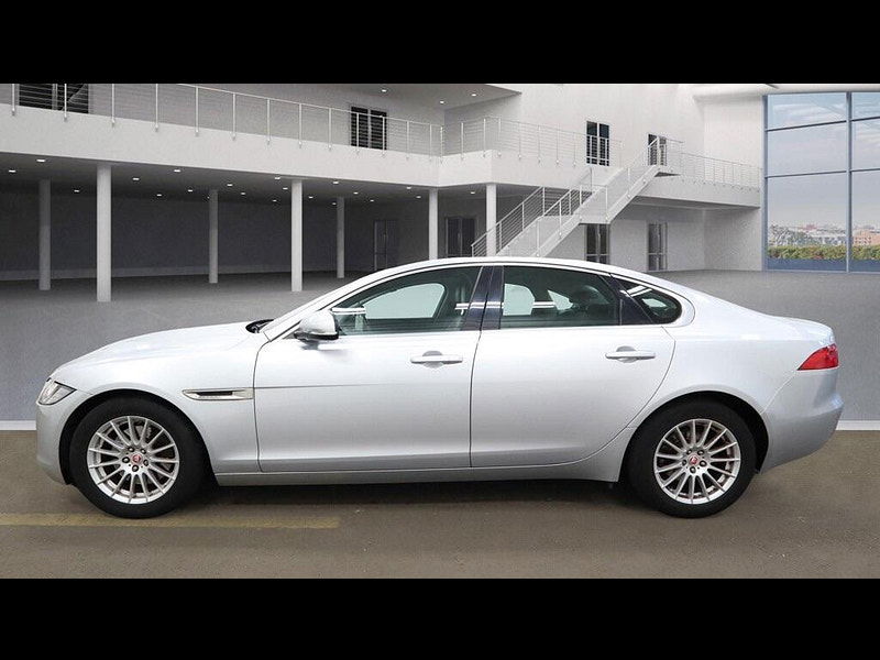 Jaguar XF 2.0d Prestige Auto Euro 6 (s/s) 4dr 4dr Automatic 2025