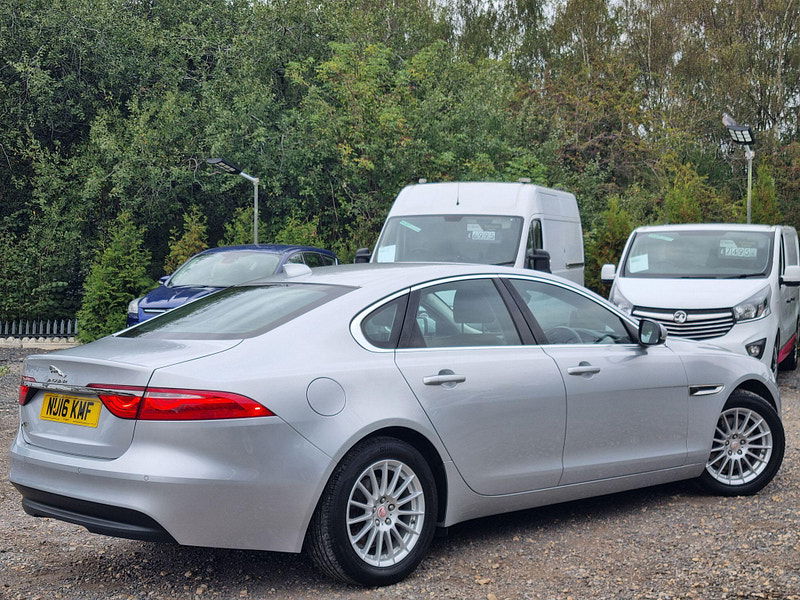 Jaguar XF 2.0d Prestige Auto Euro 6 (s/s) 4dr 4dr Automatic 2025