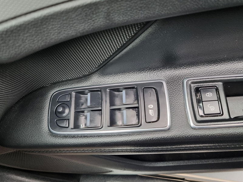 Jaguar XF 2.0d Prestige Auto Euro 6 (s/s) 4dr 4dr Automatic 2025