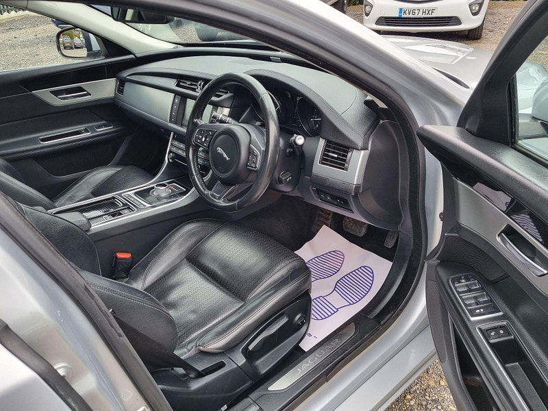 Jaguar XF 2.0d Prestige Auto Euro 6 (s/s) 4dr 4dr Automatic 2025