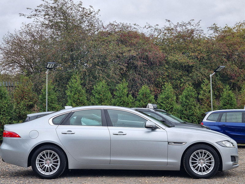 Jaguar XF 2.0d Prestige Auto Euro 6 (s/s) 4dr 4dr Automatic 2025