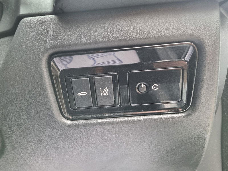 Jaguar XF 2.0d Prestige Auto Euro 6 (s/s) 4dr 4dr Automatic 2025