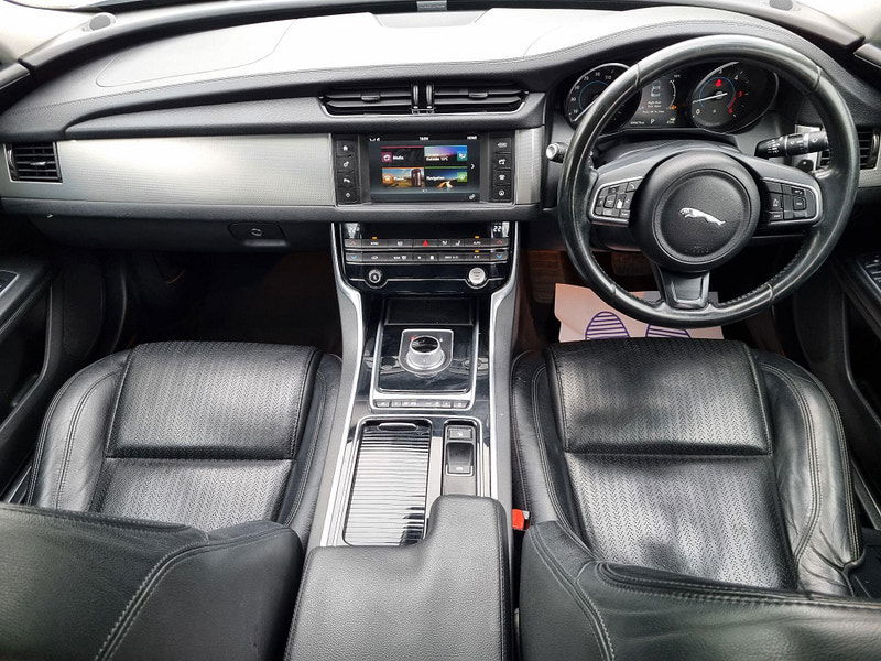 Jaguar XF 2.0d Prestige Auto Euro 6 (s/s) 4dr 4dr Automatic 2025