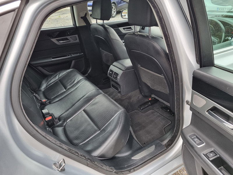 Jaguar XF 2.0d Prestige Auto Euro 6 (s/s) 4dr 4dr Automatic 2025