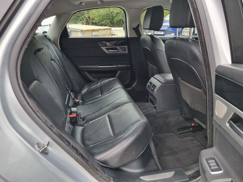 Jaguar XF 2.0d Prestige Auto Euro 6 (s/s) 4dr 4dr Automatic 2025