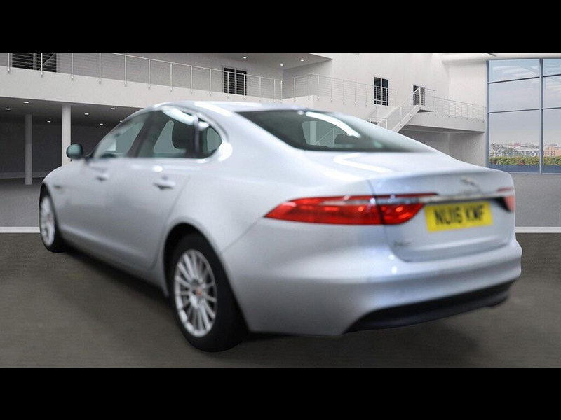 Jaguar XF 2.0d Prestige Auto Euro 6 (s/s) 4dr 4dr Automatic 2025