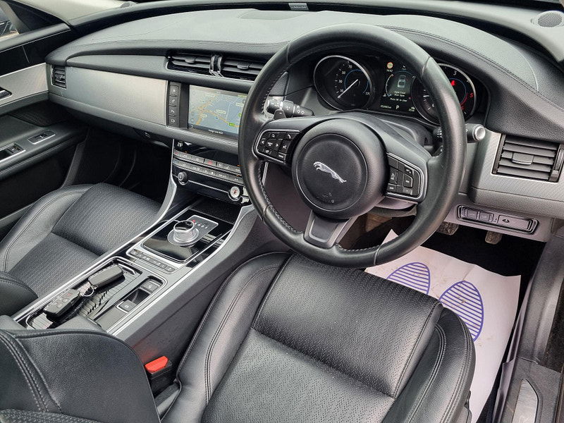 Jaguar XF 2.0d Prestige Auto Euro 6 (s/s) 4dr 4dr Automatic 2026