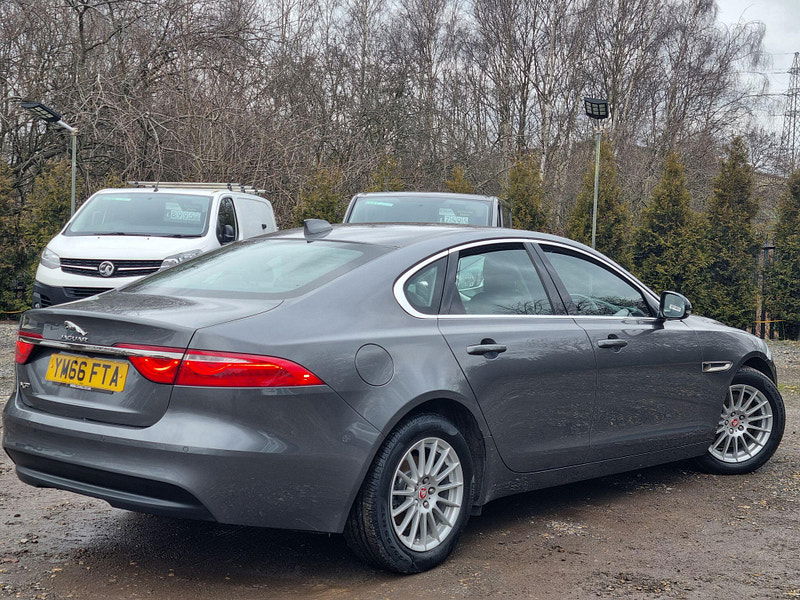 Jaguar XF 2.0d Prestige Auto Euro 6 (s/s) 4dr 4dr Automatic 2026