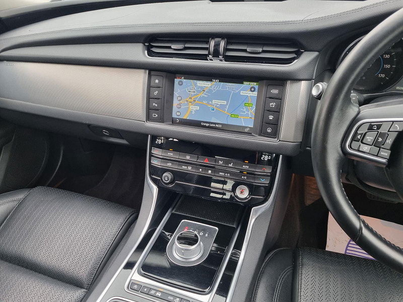 Jaguar XF 2.0d Prestige Auto Euro 6 (s/s) 4dr 4dr Automatic 2026