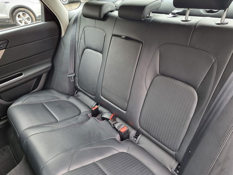 Jaguar XF 2.0d Prestige Auto Euro 6 (s/s) 4dr 4dr Automatic 2026