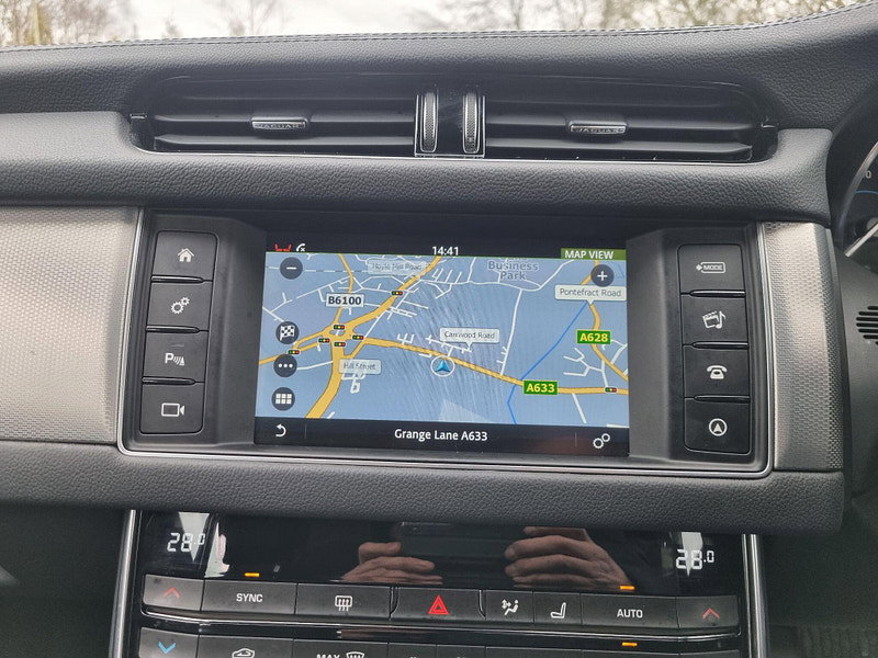 Jaguar XF 2.0d Prestige Auto Euro 6 (s/s) 4dr 4dr Automatic 2026