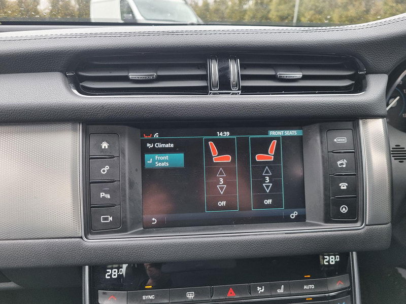 Jaguar XF 2.0d Prestige Auto Euro 6 (s/s) 4dr 4dr Automatic 2026