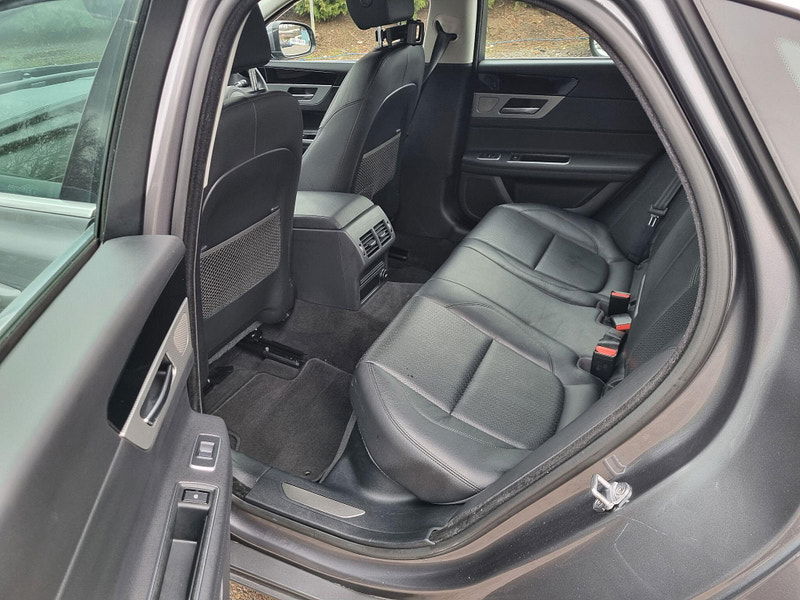 Jaguar XF 2.0d Prestige Auto Euro 6 (s/s) 4dr 4dr Automatic 2026