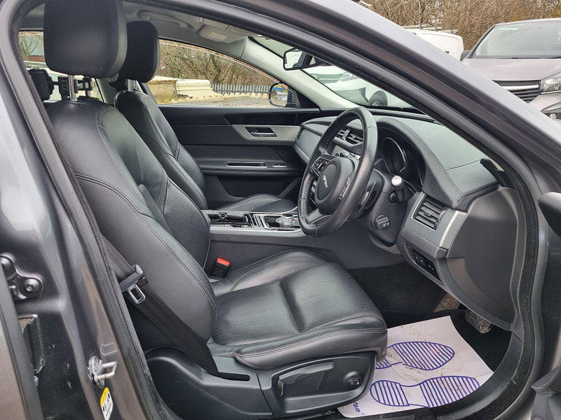 Jaguar XF 2.0d Prestige Auto Euro 6 (s/s) 4dr 4dr Automatic 2026