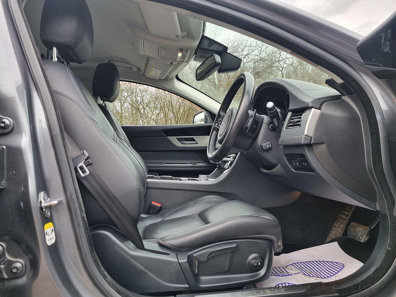 Jaguar XF 2.0d Prestige Auto Euro 6 (s/s) 4dr 4dr Automatic 2026
