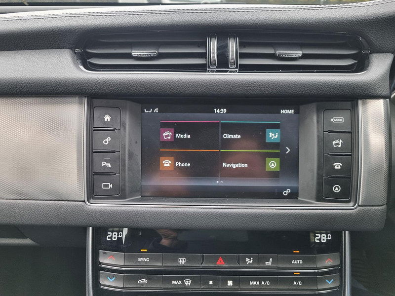 Jaguar XF 2.0d Prestige Auto Euro 6 (s/s) 4dr 4dr Automatic 2026