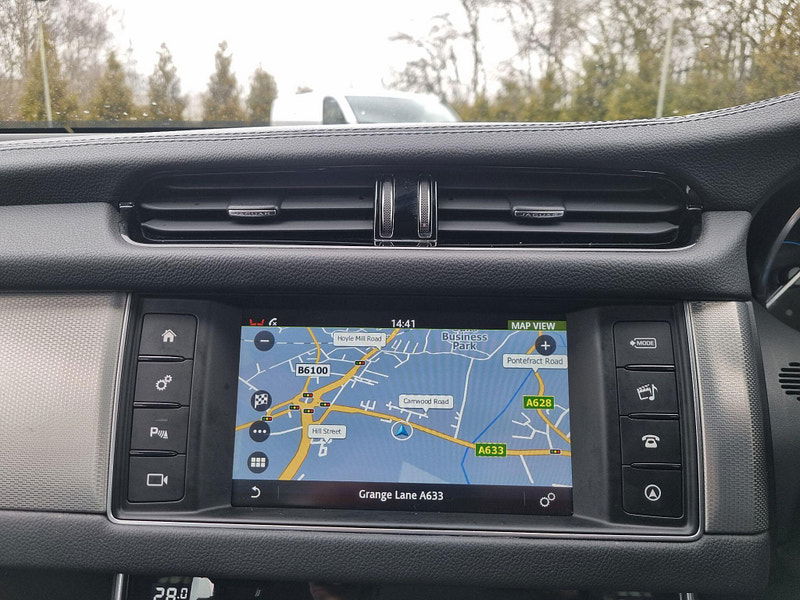 Jaguar XF 2.0d Prestige Auto Euro 6 (s/s) 4dr 4dr Automatic 2026