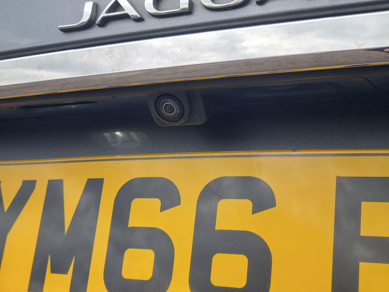 Jaguar XF 2.0d Prestige Auto Euro 6 (s/s) 4dr 4dr Automatic 2026