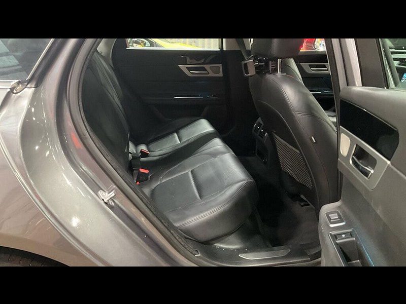 Jaguar XF 2.0d Prestige Auto Euro 6 (s/s) 4dr 4dr Automatic 2026