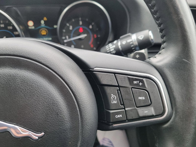 Jaguar XF 2.0d Prestige Auto Euro 6 (s/s) 4dr 4dr Automatic 2026