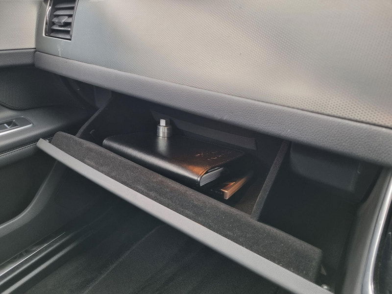 Jaguar XF 2.0d Prestige Auto Euro 6 (s/s) 4dr 4dr Automatic 2026