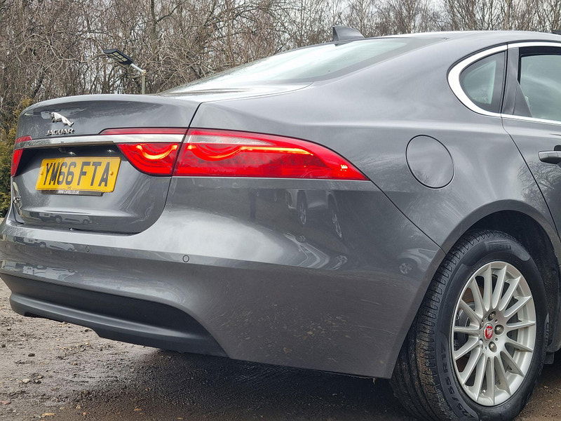 Jaguar XF 2.0d Prestige Auto Euro 6 (s/s) 4dr 4dr Automatic 2026