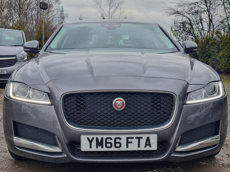 Jaguar XF 2.0d Prestige Auto Euro 6 (s/s) 4dr 4dr Automatic 2026