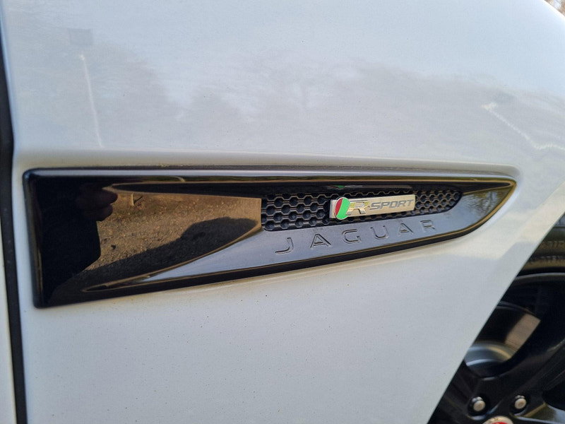 Jaguar XF 2.0d R-Sport Auto Euro 6 (s/s) 4dr 4dr Automatic 2026