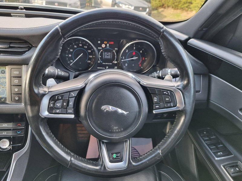 Jaguar XF 2.0d R-Sport Auto Euro 6 (s/s) 4dr 4dr Automatic 2026