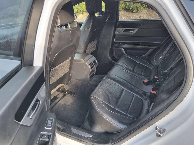 Jaguar XF 2.0d R-Sport Auto Euro 6 (s/s) 4dr 4dr Automatic 2026