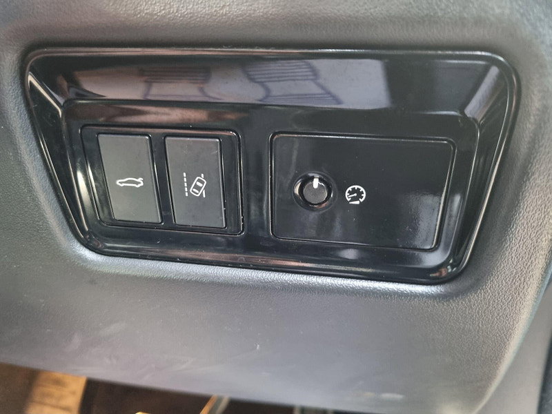 Jaguar XF 2.0d R-Sport Auto Euro 6 (s/s) 4dr 4dr Automatic 2026