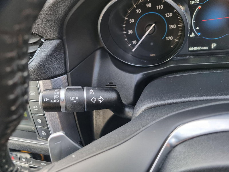 Jaguar XF 2.0d R-Sport Auto Euro 6 (s/s) 4dr 4dr Automatic 2026