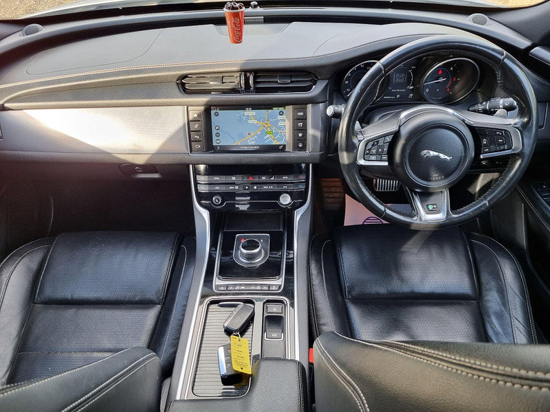 Jaguar XF 2.0d R-Sport Auto Euro 6 (s/s) 4dr 4dr Automatic 2026