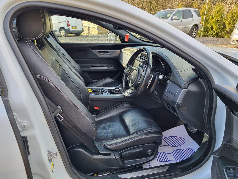 Jaguar XF 2.0d R-Sport Auto Euro 6 (s/s) 4dr 4dr Automatic 2026