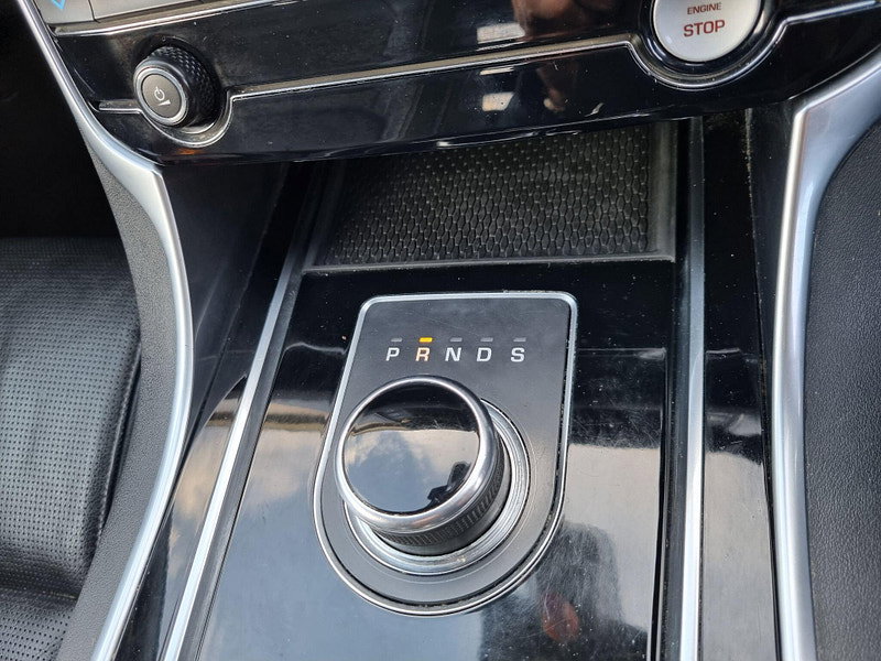 Jaguar XF 2.0d R-Sport Auto Euro 6 (s/s) 4dr 4dr Automatic 2026