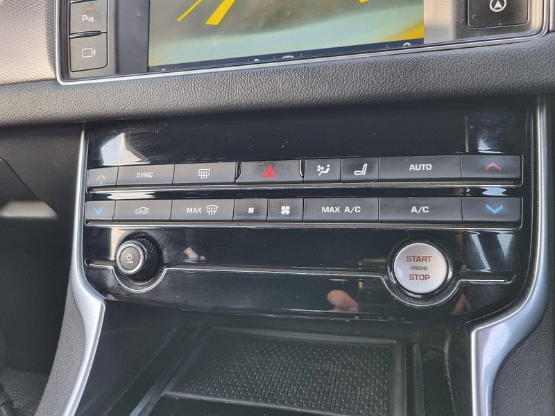 Jaguar XF 2.0d R-Sport Auto Euro 6 (s/s) 4dr 4dr Automatic 2026