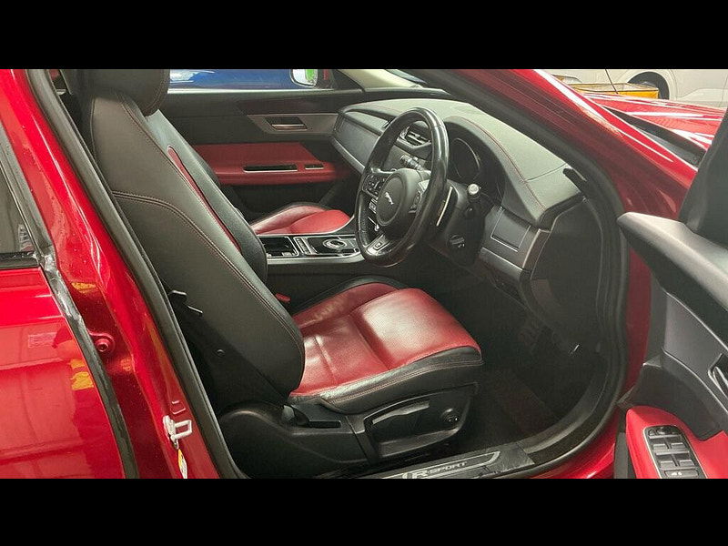 Jaguar XF 2.0d R-Sport Auto Euro 6 (s/s) 4dr 4dr Automatic 2025