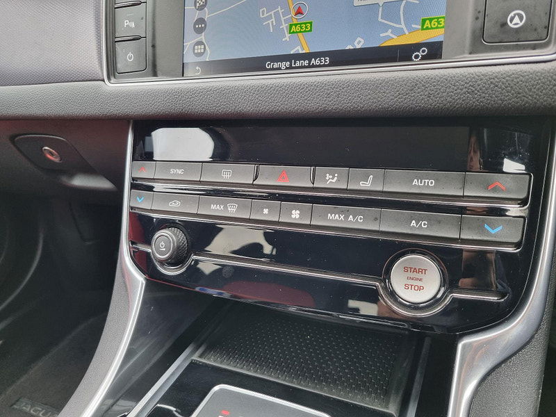 Jaguar XF 2.0d R-Sport Auto Euro 6 (s/s) 4dr 4dr Automatic 2025