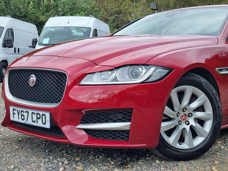 Jaguar XF 2.0d R-Sport Auto Euro 6 (s/s) 4dr 4dr Automatic 2025